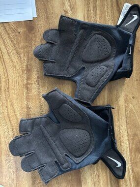 Nike Black Half-Finger Workout Gloves with Padded Palms
